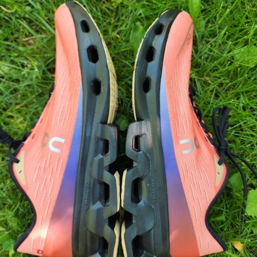 Women's On Running Cloudspark Size 10.5 - image 6